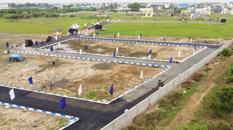 Plots for sale in PARUTHIPATTU 3